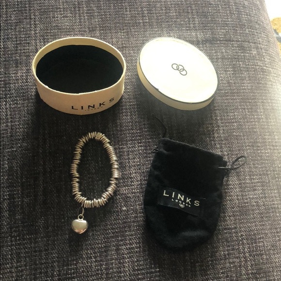 Links London charm bracelet and heart charm - Picture 10 of 17